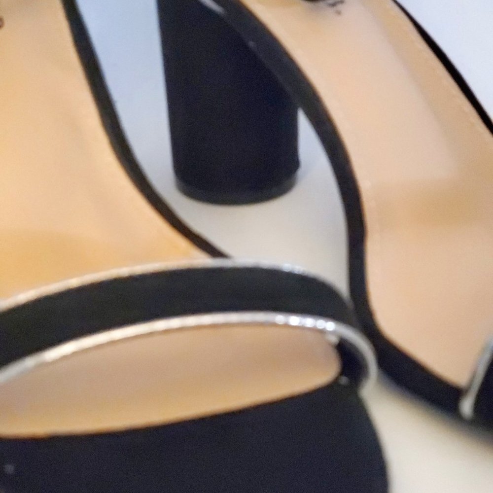 NEW Just Fab Black Faux Suede Barrel Heeled Sandal 10Wide Width